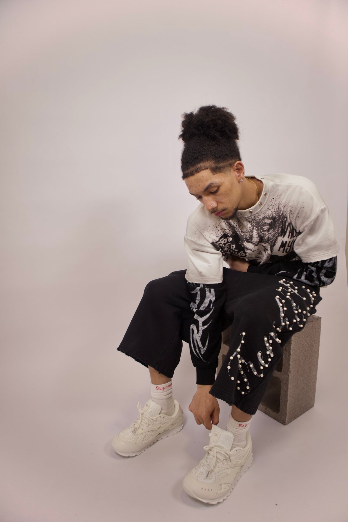 "T&C" BLACK 3/4 OVERSIZED SHORTS