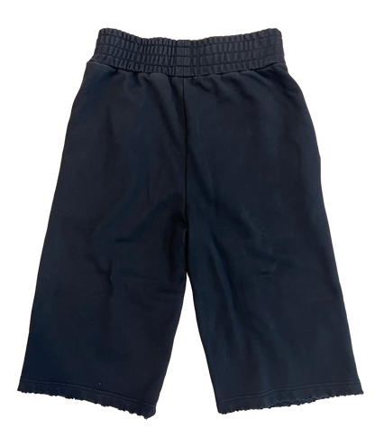"T&C" BLACK 3/4 OVERSIZED SHORTS