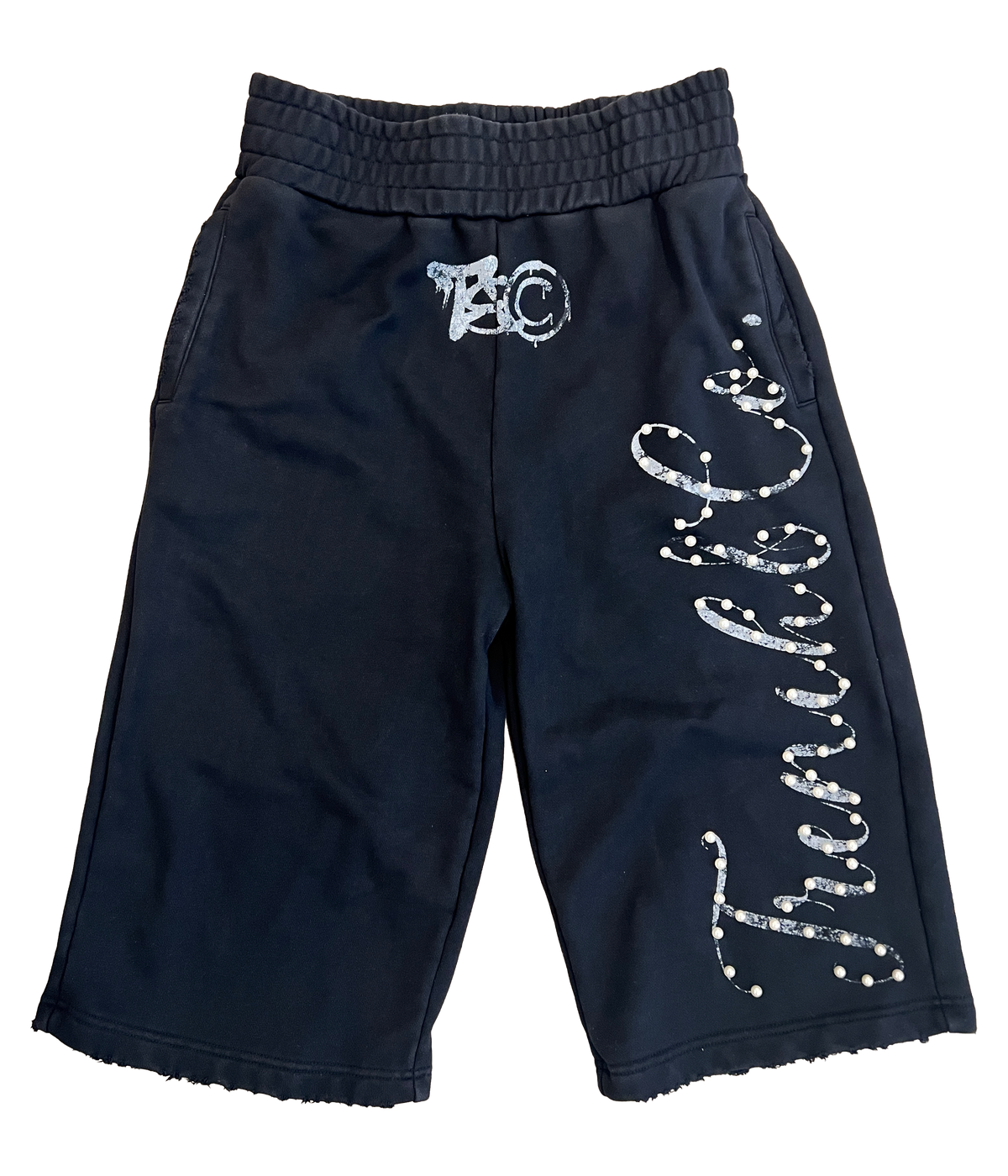 "T&C" BLACK 3/4 OVERSIZED SHORTS