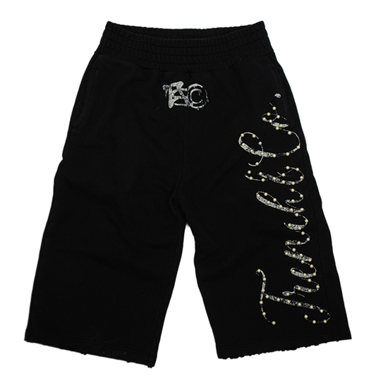 "T&C" BLACK 3/4 OVERSIZED SHORTS