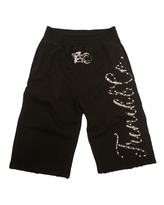 "T&C" BLACK 3/4 OVERSIZED SHORTS